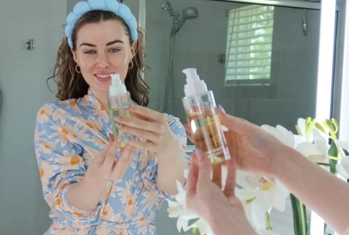 Why I Trust the Epicutis Oil Cleanser (Even as an Acne-Prone Aesthetician)